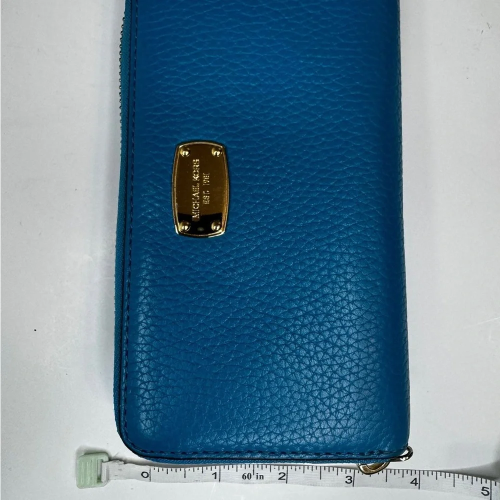 MICHAEL KORS Large Leather Jet Set Continental Blue Large Zip Around Wallet
